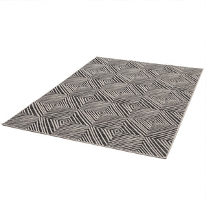 Tapete blanco y negro con diseño geométrico, de textura rústica y estilo artesanal (Esprit 12503-951)